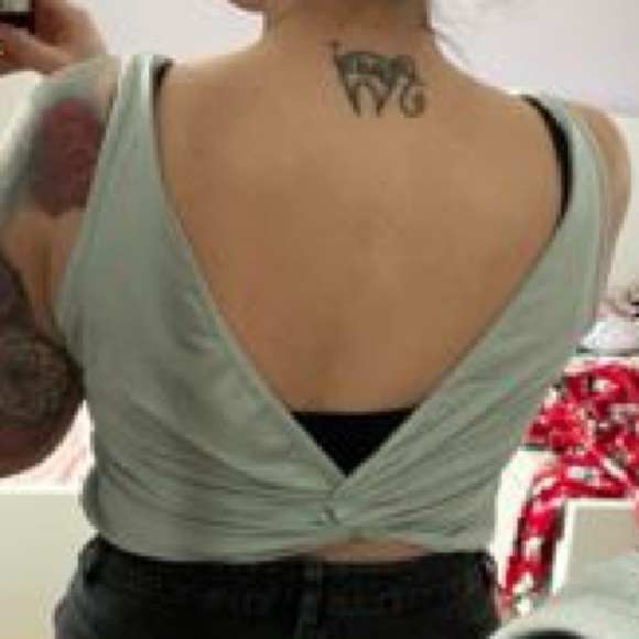 Halara Sprout Green U Neck Backless Twisted Casual Tank Top | NEW/NWOT!!💚 - Picture 11 of 11